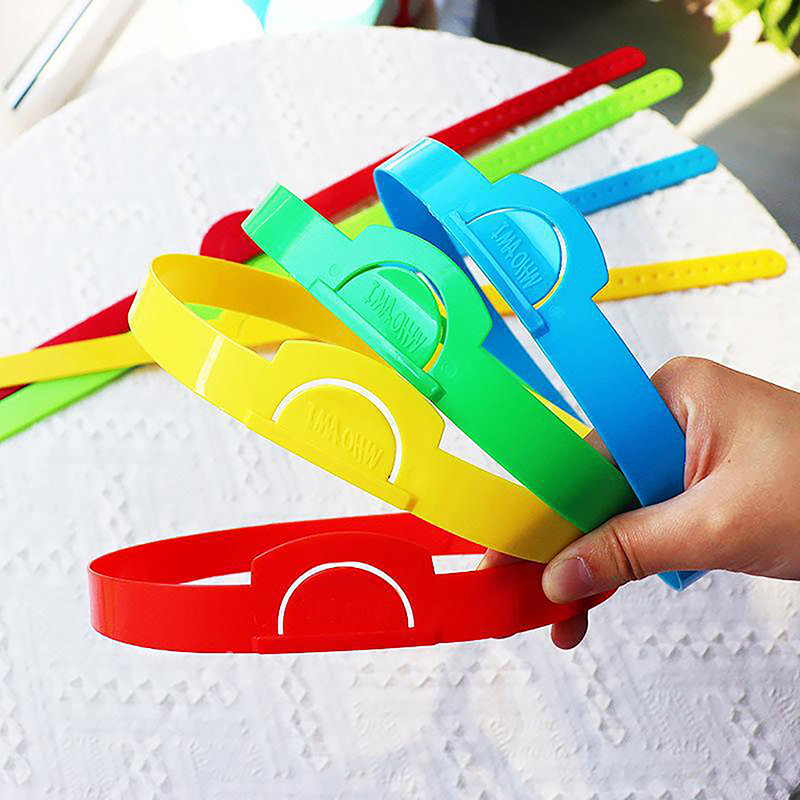 Headband Game Fun Guessing Gam - Board Game Who Is It ulasan dan harga